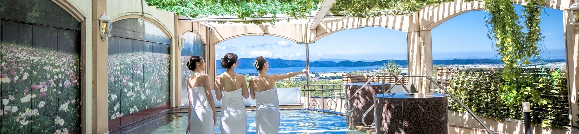 猪苗代湖を望む展望露天風呂